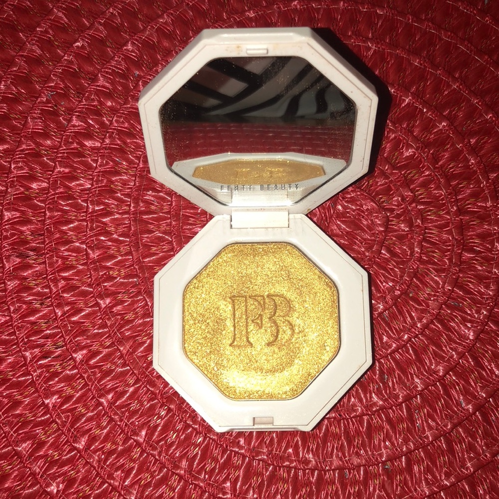Fenty Highlighter-Trophy Wife